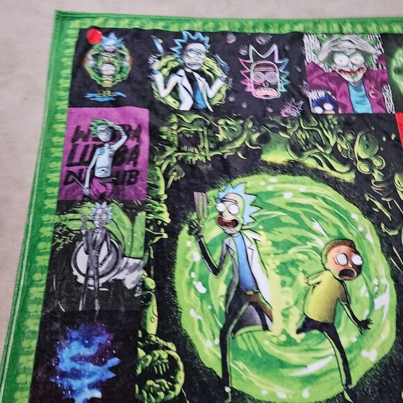 Rick & Morty Fleece Blanket Throw 50x60 Black Green Purple Red - Picture 2 of 9